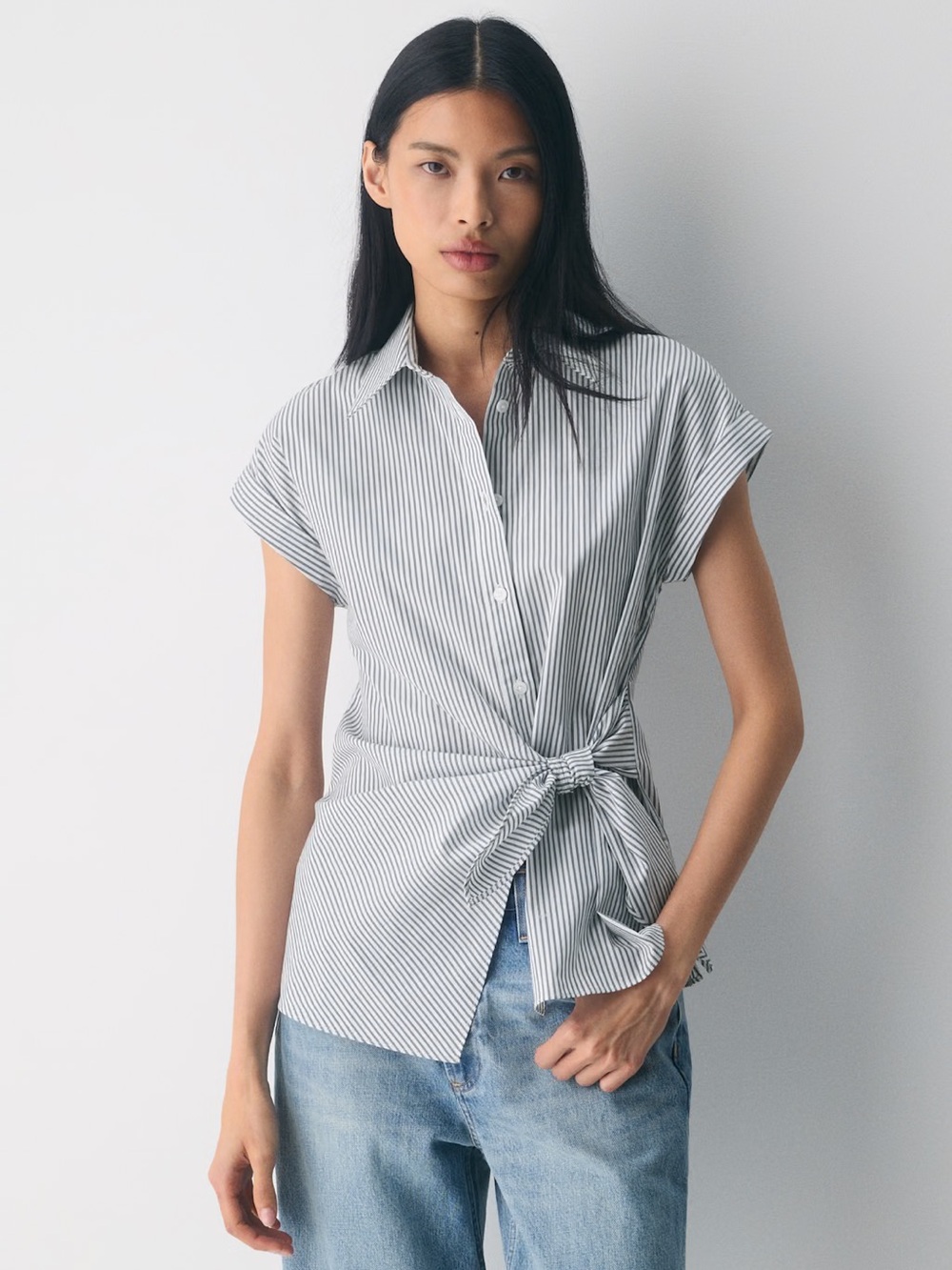 Aritzia Blueprint Poplin Cream and Navy Stripe Button-Down Shirt M